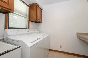 2885 S 126th St, New Berlin, WI 53151 - Photo 11