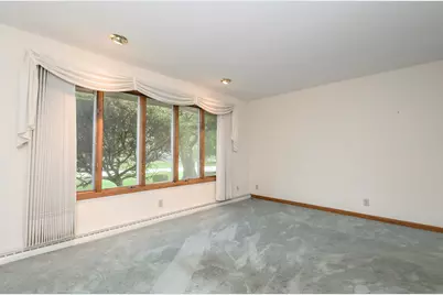 2885 S 126th St, New Berlin, WI 53151 - Photo 3