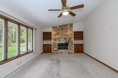 2885 S 126th St, New Berlin, WI 53151 - Photo 7