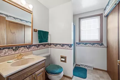 803 S 119th St, West Allis, WI 53214 - Photo 17