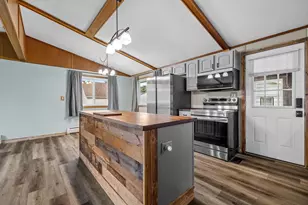 524 Orchard St, Burlington, WI 53105 - Photo 3