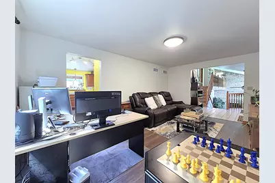 9201 W County Line Rd, Milwaukee, WI 53224 - Photo 23