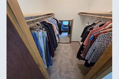 9201 W County Line Rd, Milwaukee, WI 53224 - Photo 31