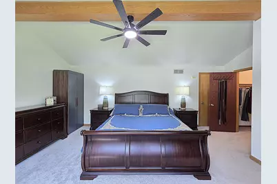 9201 W County Line Rd, Milwaukee, WI 53224 - Photo 25