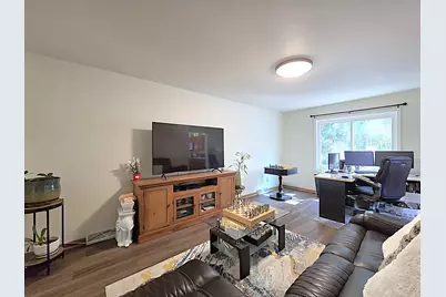 9201 W County Line Rd, Milwaukee, WI 53224 - Photo 21