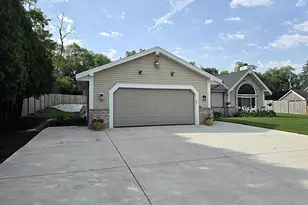 9201 W County Line Rd, Milwaukee, WI 53224 - Photo 53