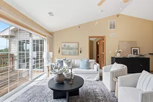 17741 W Jacob's Dr, New Berlin, WI 53146 - Photo 5