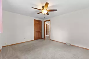 W236N6530 Hillview Dr, Sussex, WI 53089 - Photo 17