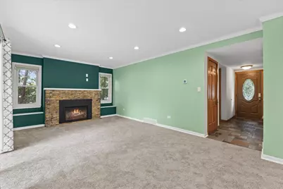 W236N6530  Hillview Dr, Sussex, WI 53089 - Photo 3