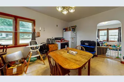 604 E Racine St, Jefferson, WI 53549 - Photo 9
