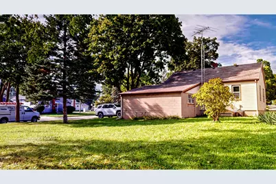 604 E Racine St, Jefferson, WI 53549 - Photo 41