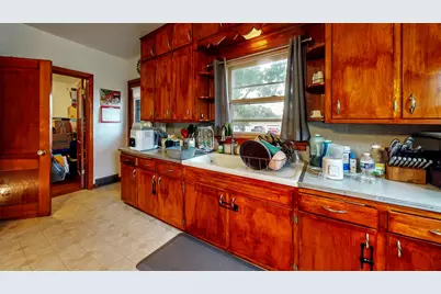 604 E Racine St, Jefferson, WI 53549 - Photo 5