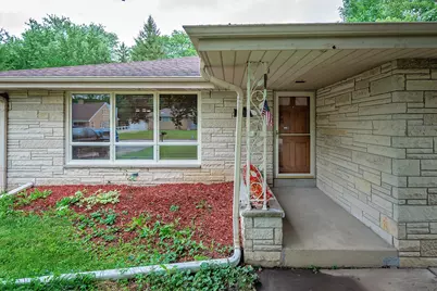 4212 N 95th St, Wauwatosa, WI 53222 - Photo 3