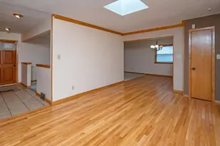 4212 N 95th St, Wauwatosa, WI 53222 - Photo 13