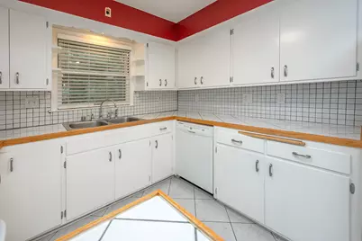 4212 N 95th St, Wauwatosa, WI 53222 - Photo 25