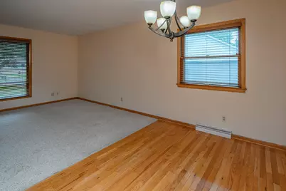 4212 N 95th St, Wauwatosa, WI 53222 - Photo 9
