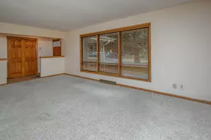 4212 N 95th St, Wauwatosa, WI 53222 - Photo 5