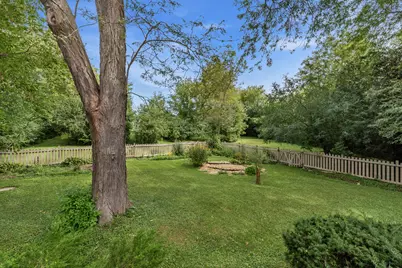 4418 W Mequon Rd, Mequon, WI 53092 - Photo 29