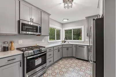 4418 W Mequon Rd, Mequon, WI 53092 - Photo 7