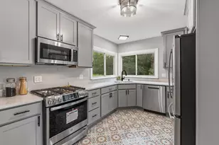 4418 W Mequon Rd, Mequon, WI 53092 - Photo 7
