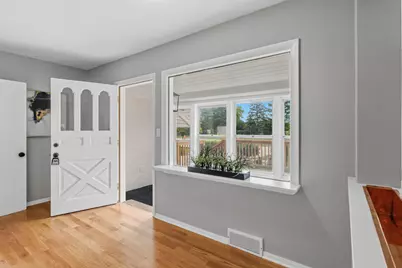 4418 W Mequon Rd, Mequon, WI 53092 - Photo 5