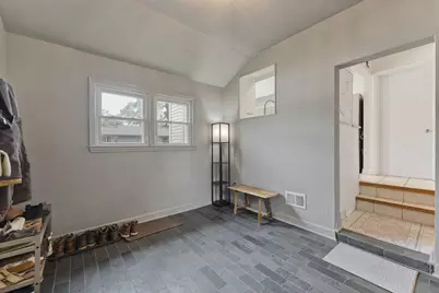 1090 W La Salle Ave, Glendale, WI 53209 - Photo 11