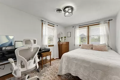 1090 W La Salle Ave, Glendale, WI 53209 - Photo 13