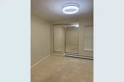 2220 W Good Hope Rd #21, Glendale, WI 53209 - Photo 9