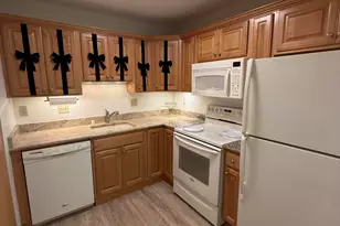 2220 W Good Hope Rd, Glendale, WI 53209 - Photo 7