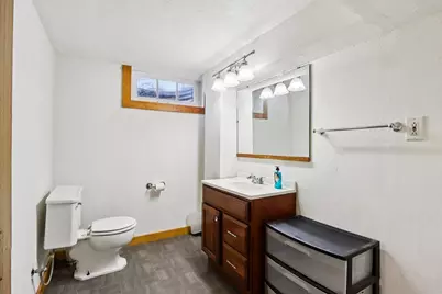 1011 W Silver Spring Dr, Milwaukee, WI 53209 - Photo 21
