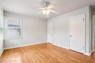 1011 W Silver Spring Dr, Milwaukee, WI 53209 - Photo 17