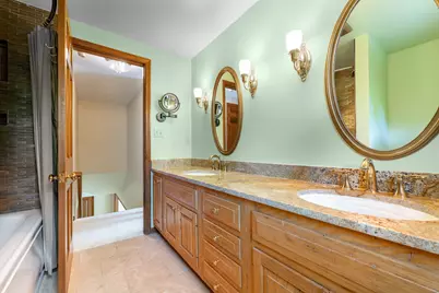 2225  Edgewood Dr, Grafton, WI 53024 - Photo 19