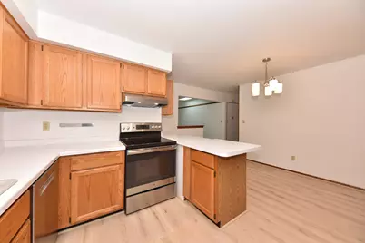 8218 N 51st St, Brown Deer, WI 53223 - Photo 9