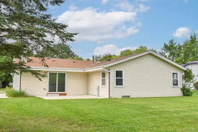 8218 N 51st St, Brown Deer, WI 53223 - Photo 25