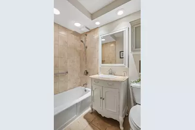 929 N Astor St #2305, Milwaukee, WI 53202 - Photo 21