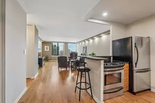 929 N Astor St, Milwaukee, WI 53202 - Photo 15
