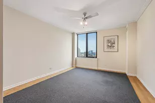 929 N Astor St, Milwaukee, WI 53202 - Photo 17
