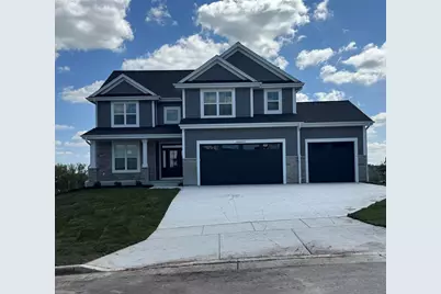 N56W20719  Muirfield Dr, Menomonee Falls, WI 53051 - Photo 1