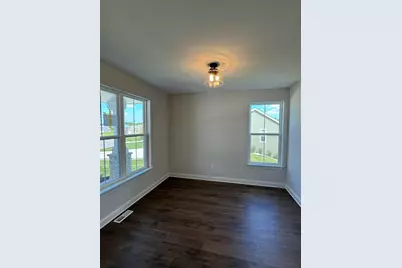 N56W20719  Muirfield Dr, Menomonee Falls, WI 53051 - Photo 11