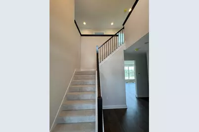 N56W20719  Muirfield Dr, Menomonee Falls, WI 53051 - Photo 9
