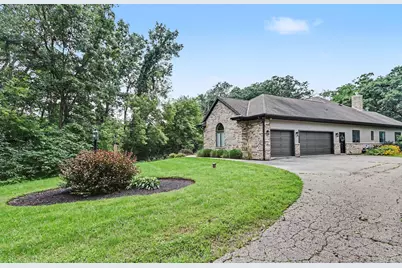 2900  Bridle Ct, Lyons, WI 53147 - Photo 3