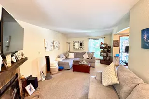 300 Foxwood Dr, Racine, WI 53185 - Photo 5