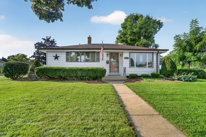 2501  Pinehurst Ave, Racine, WI 53403 - Photo 1