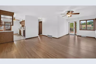 2501  Pinehurst Ave, Racine, WI 53403 - Photo 7