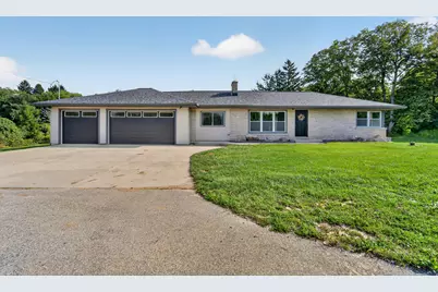 W164N11974  Fond Du Lac Ave, Germantown, WI 53022 - Photo 27