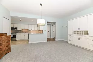 35 Harborview Dr, Racine, WI 53403 - Photo 3