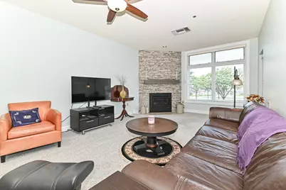 35  Harborview Dr #112, Racine, WI 53403 - Photo 9