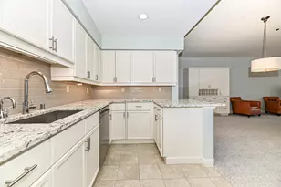 35 Harborview Dr, Racine, WI 53403 - Photo 7