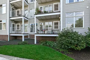 35 Harborview Dr, Racine, WI 53403 - Photo 23