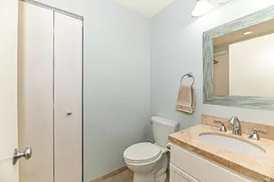 35 Harborview Dr, Racine, WI 53403 - Photo 19